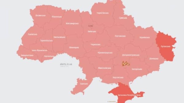 По всей Украине объявили воздушную тревогу По всей Украине объявили воздушную тревогу