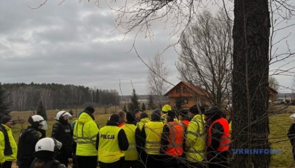 Конфлікт на кордоні з Польщею у ПП «Корчова» вдалося залагодити - генконсул України Конфлікт на кордоні з Польщею у ПП «Корчова» вдалося залагодити - генконсул України