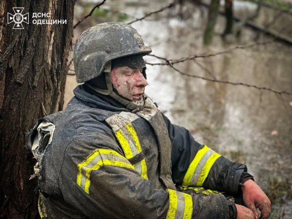 Унаслідок атаки на Одесу загинули 16 людей, 73 поранені (оновлено)
Унаслідок атаки на Одесу загинули 16 людей, 73 поранені (оновлено)