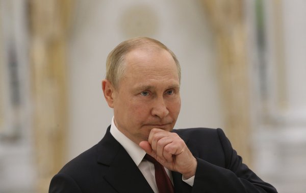 
"Льодовиковий період". Чи є конфлікт Шольца та Макрона та що це означає для України 