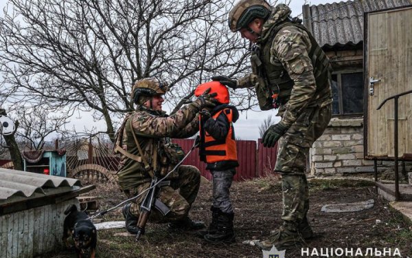 Кабмін збільшив розмір соцдопомоги дітям загиблих захисників-добровольців
Кабмін збільшив розмір соцдопомоги дітям загиблих захисників-добровольців