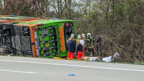 В аварии автобуса Flixbus в Германии пострадали две украинки – МИД В аварии автобуса Flixbus в Германии пострадали две украинки – МИД