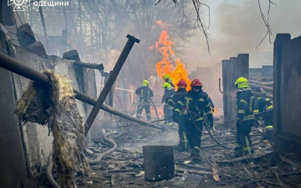 Головне за п’ятницю, 15 березня: 20 загиблих і понад 70 поранених в Одесі, зустріч лідерів Веймарського трикутника
Головне за п’ятницю, 15 березня: 20 загиблих і понад 70 поранених в Одесі, зустріч лідерів Веймарського трикутника