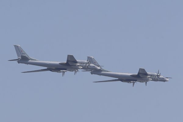 Ту-22МЗ, Ту-95 та МіГ-31К. Що означає зліт російських літаків та скільки є часу до атаки
Ту-22МЗ, Ту-95 та МіГ-31К. Що означає зліт російських літаків та скільки є часу до атаки
