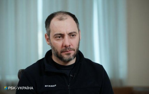 На кордоні Польщі з Україною зупиняють автобуси з людьми: у Кабміні відреагували
На кордоні Польщі з Україною зупиняють автобуси з людьми: у Кабміні відреагували