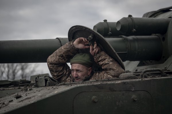 "Рейди" Сирського та новий фронт. Як Авдіївка змінила поле битви та чи готується РФ до літа
"Рейди" Сирського та новий фронт. Як Авдіївка змінила поле битви та чи готується РФ до літа