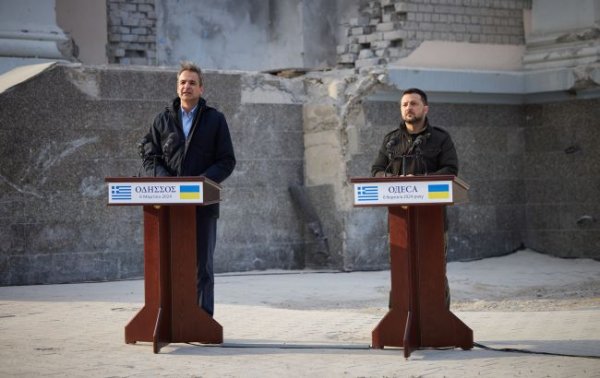 Зеленський про удар по Одесі під час зустрічі з Міцотакісом: ми чули та бачили
Зеленський про удар по Одесі під час зустрічі з Міцотакісом: ми чули та бачили