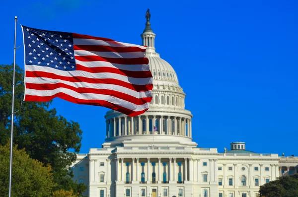 США рассматривают возможность выделить Украине около $200 млн из резервов Пентагона
США рассматривают возможность выделить Украине около $200 млн из резервов Пентагона