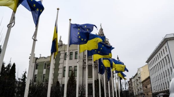 FT: ЕС договорился пополнить на 5 млрд евро фонд, из которого помогают Украине оружием FT: ЕС договорился пополнить на 5 млрд евро фонд, из которого помогают Украине оружием