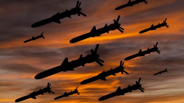 Россияне запустили крылатые ракеты: в Киеве и ряде областей объявлена воздушная тревога Россияне запустили крылатые ракеты: в Киеве и ряде областей объявлена воздушная тревога