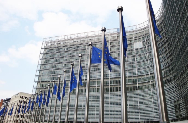 Евросоюз оставил за собой право вернуть пошлину на украинскую продукцию
Евросоюз оставил за собой право вернуть пошлину на украинскую продукцию