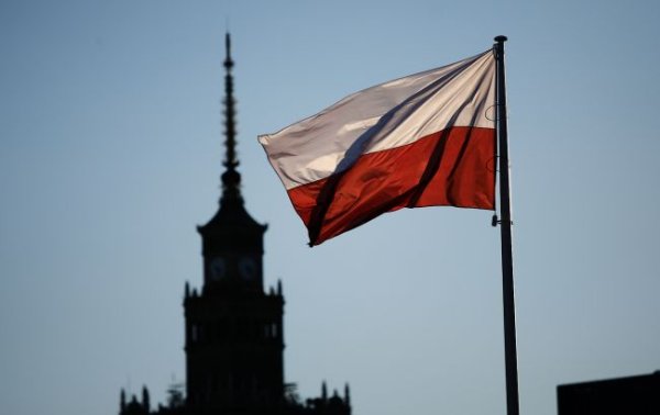 Польща підняла літаки через російську ракетну атаку на Україну
Польща підняла літаки через російську ракетну атаку на Україну