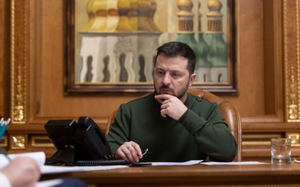 Зеленський провів Ставку щодо ситуації в енергетиці
Зеленський провів Ставку щодо ситуації в енергетиці