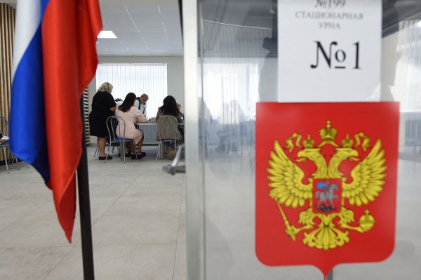 Вибори без вибору. Як Путін влаштував собі новий термін та на що чекати після його "перемоги"
Вибори без вибору. Як Путін влаштував собі новий термін та на що чекати після його "перемоги"
