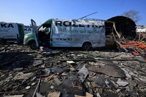 Во время ракетной атаки на Киев поврежден склад Rozetka. В компании сообщили о возможных задержках доставок
Во время ракетной атаки на Киев поврежден склад Rozetka. В компании сообщили о возможных задержках доставок