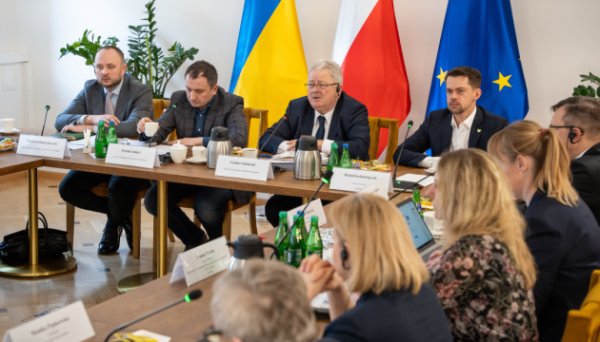 У Варшаві відбуваються переговори міністрів сільського господарства України і Польщі У Варшаві відбуваються переговори міністрів сільського господарства України і Польщі