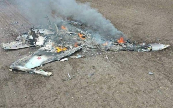 Олещук оприлюднив відео палаючого російського літака Су-34
Олещук оприлюднив відео палаючого російського літака Су-34