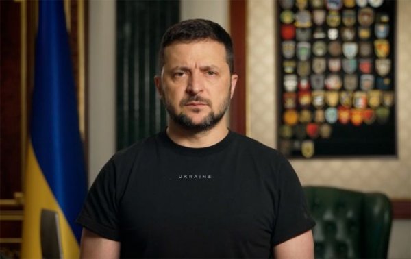 Боєприпаси, зерно та вступні переговори. Зеленський звернувся до лідерів на саміті ЄС
Боєприпаси, зерно та вступні переговори. Зеленський звернувся до лідерів на саміті ЄС