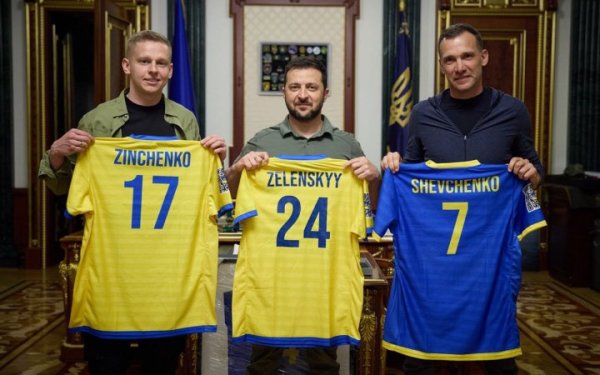 Зеленський привітав збірну України зі здобуттям путівки на Євро
Зеленський привітав збірну України зі здобуттям путівки на Євро