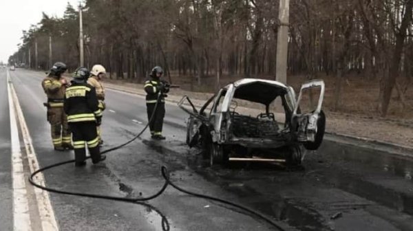 Губернатор: На Белгородщине украинский дрон врезался в авто, есть пострадавшие Губернатор: На Белгородщине украинский дрон врезался в авто, есть пострадавшие