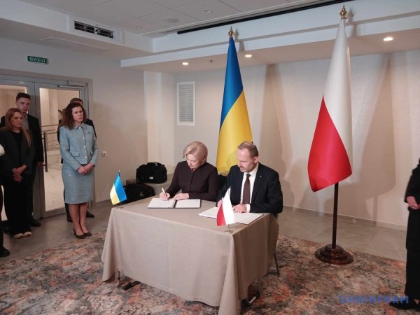 Польська будівельна компанія відреставрує пункт пропуску «Шегині-Медика» Польська будівельна компанія відреставрує пункт пропуску «Шегині-Медика»