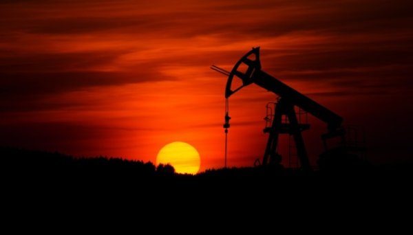 Нафта дорожчає на тлі прогнозів про зростання попиту на сировину Нафта дорожчає на тлі прогнозів про зростання попиту на сировину