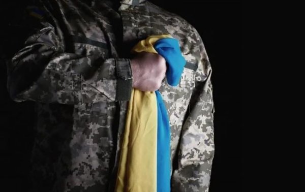 В Україну повернули понад сто полеглих воїнів: що відомо про репатріацію
В Україну повернули понад сто полеглих воїнів: що відомо про репатріацію