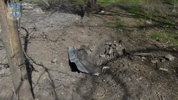 На Херсонщине россияне ранили медсестру и мужчину На Херсонщине россияне ранили медсестру и мужчину
