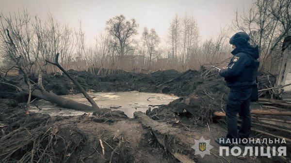 Росіяни продовжують терор Сумщини
Росіяни продовжують терор Сумщини