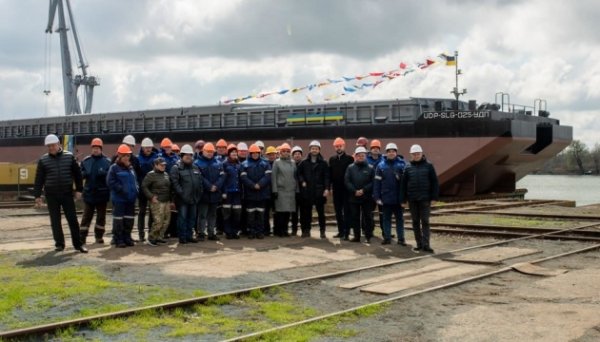 Дунайське пароплавство спустило на воду третю SLG-баржу Дунайське пароплавство спустило на воду третю SLG-баржу
