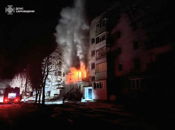 Росіяни скинули бомбу на житловий будинок у Куп'янську
                                