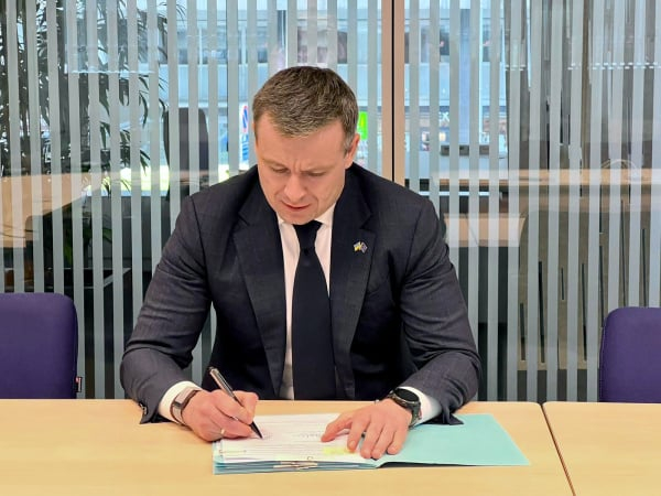 Украина подписала с Евросоюзом соглашение о борьбе с мошенничеством
Украина подписала с Евросоюзом соглашение о борьбе с мошенничеством