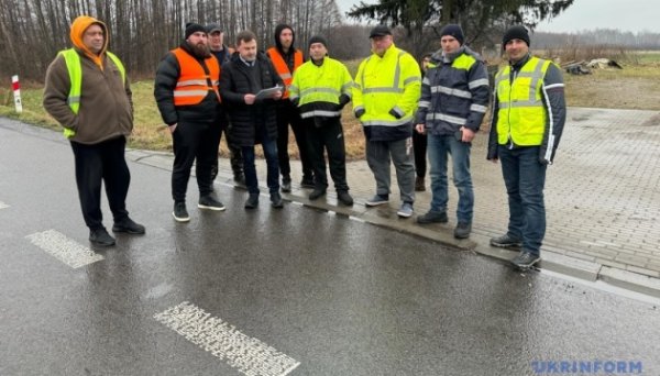 Українські водії в Польщі проявляють надзвичайну витримку і виваженість - генконсул Українські водії в Польщі проявляють надзвичайну витримку і виваженість - генконсул