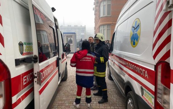 Окупанти вдарили ракетами по Одесі, є постраждалі
Окупанти вдарили ракетами по Одесі, є постраждалі
