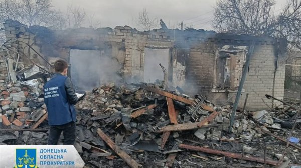 Россияне ночью ударили по Селидовому: 4 раненых Россияне ночью ударили по Селидовому: 4 раненых