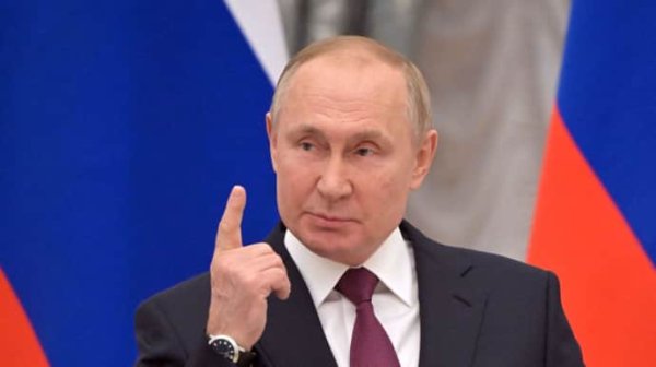 Путину рисуют рекордную победу на "выборах" Путину рисуют рекордную победу на "выборах"