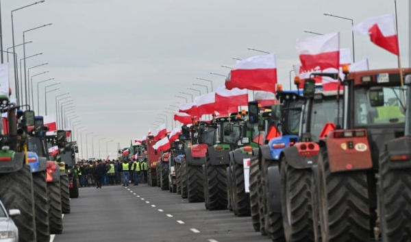 Польские фермеры временно разблокировали пункт пропуска «Угринов»
Польские фермеры временно разблокировали пункт пропуска «Угринов»