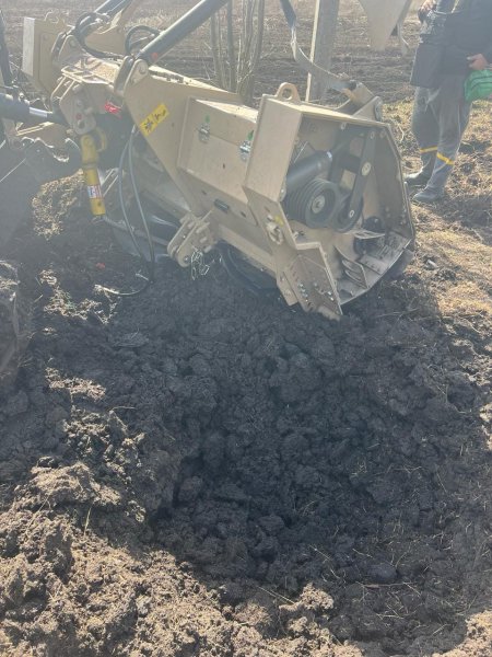 На Харківщині підірвалася машина механізованого розмінування
На Харківщині підірвалася машина механізованого розмінування