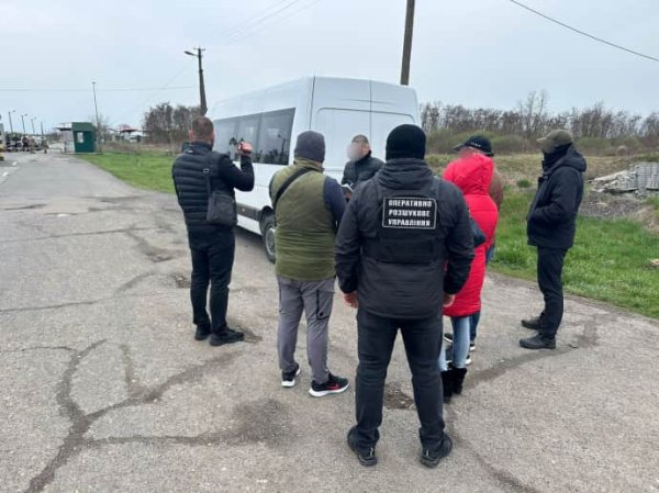 На границе с Венгрией задержан иностранец, который вывозил девушку в сексуальное рабство На границе с Венгрией задержан иностранец, который вывозил девушку в сексуальное рабство