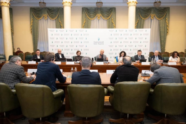 В Нацбанке прогнозируют снижение учетной ставки до 13-14% на конец года
В Нацбанке прогнозируют снижение учетной ставки до 13-14% на конец года
