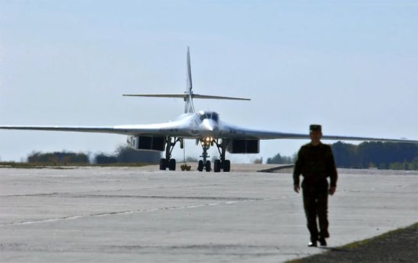 Майданчик для атак. Як РФ використовує аеродроми для війни та чи може по них бити Україна
Майданчик для атак. Як РФ використовує аеродроми для війни та чи може по них бити Україна