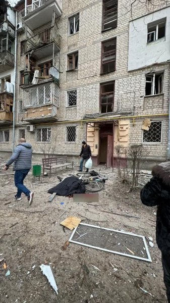 Росіяни вперше вдарили по Харкову керованим боєприпасом великого калібру, - ОВА
Росіяни вперше вдарили по Харкову керованим боєприпасом великого калібру, - ОВА