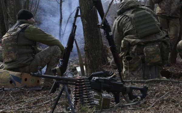 Генштаб: на Новопавлівському напрямку ворог намагався 21 раз штурмувати позиції ЗСУ
Генштаб: на Новопавлівському напрямку ворог намагався 21 раз штурмувати позиції ЗСУ