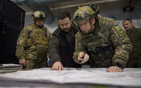 “Відчувається, що ЗСУ стають міцнішими”: Зеленський обговорив із Сирським ситуацію на фронті
“Відчувається, що ЗСУ стають міцнішими”: Зеленський обговорив із Сирським ситуацію на фронті
