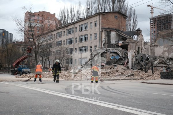 Балістика з Криму. Все про ракету "Циркон", відмінності від "Онікса" і до чого тут "Бастіон"
Балістика з Криму. Все про ракету "Циркон", відмінності від "Онікса" і до чого тут "Бастіон"