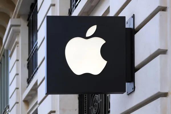 Еврокомиссия оштрафовала Apple на 1,8 млрд евро после жалобы Spotify
Еврокомиссия оштрафовала Apple на 1,8 млрд евро после жалобы Spotify