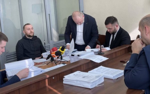 Суд залишив Романа Гринкевича під вартою ще на місяць
Суд залишив Романа Гринкевича під вартою ще на місяць