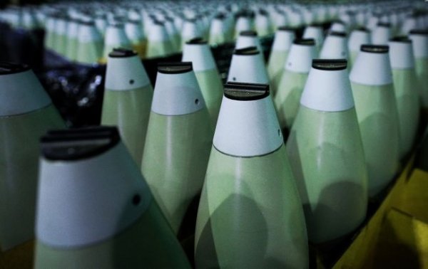Україна готується отримати першу партію боєприпасів, які для ЗСУ знайшла Чехія
Україна готується отримати першу партію боєприпасів, які для ЗСУ знайшла Чехія