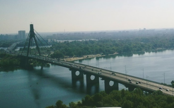 У Києві завтра на Північному мосту на 2,5 місяці обмежать рух транспорту
У Києві завтра на Північному мосту на 2,5 місяці обмежать рух транспорту