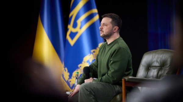 Зеленский провел Ставку: Украина строит 2000 километров фортификаций в три полосы Зеленский провел Ставку: Украина строит 2000 километров фортификаций в три полосы